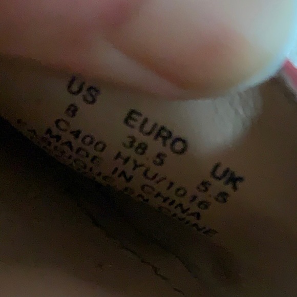 Pour La Victoire Suede Pointed Toe Stacked Heels - Picture 13 of 13